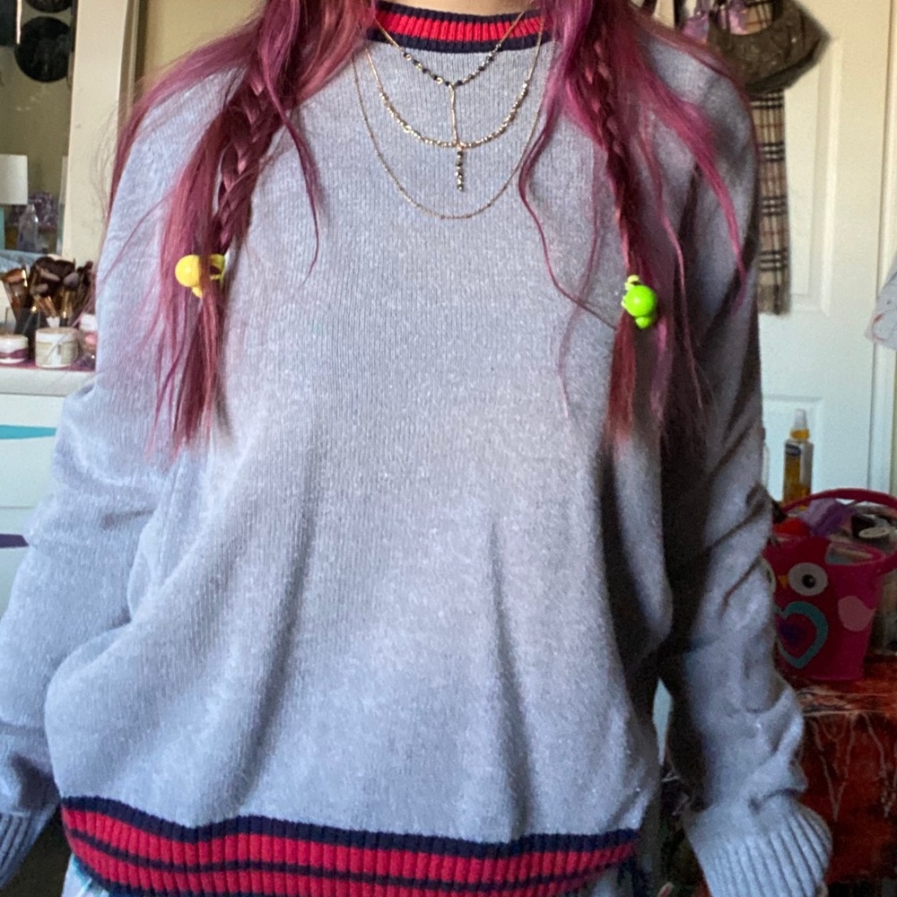 Large men’s grey knit sweater